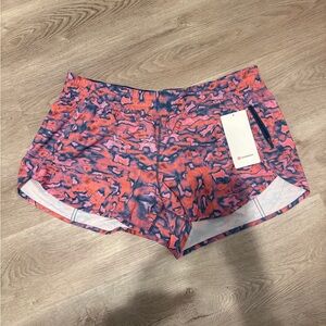 NWT Lululemon Tracker LR Short 4" Lined - Chroma Clash Multi - Size 20